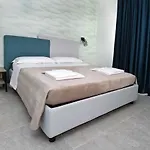 Toc Toc
